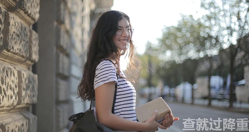 论文降重，论文改重，智能降重